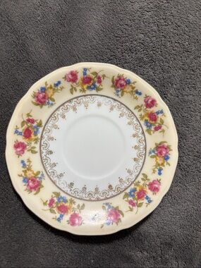 Beautiful HOSTESS saucer, slight wear on gold Pair with a hot pink teacup🩷
